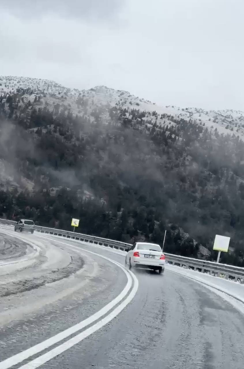 Mevsimin ilk karının düştüğü Konya’da yeni haftada hava nasıl olacak? 17